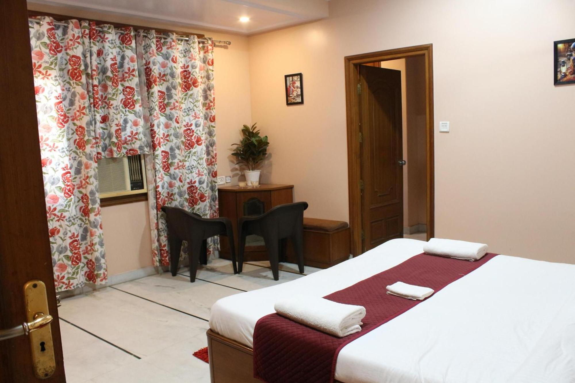 Pink Cozzy Hotel 3*