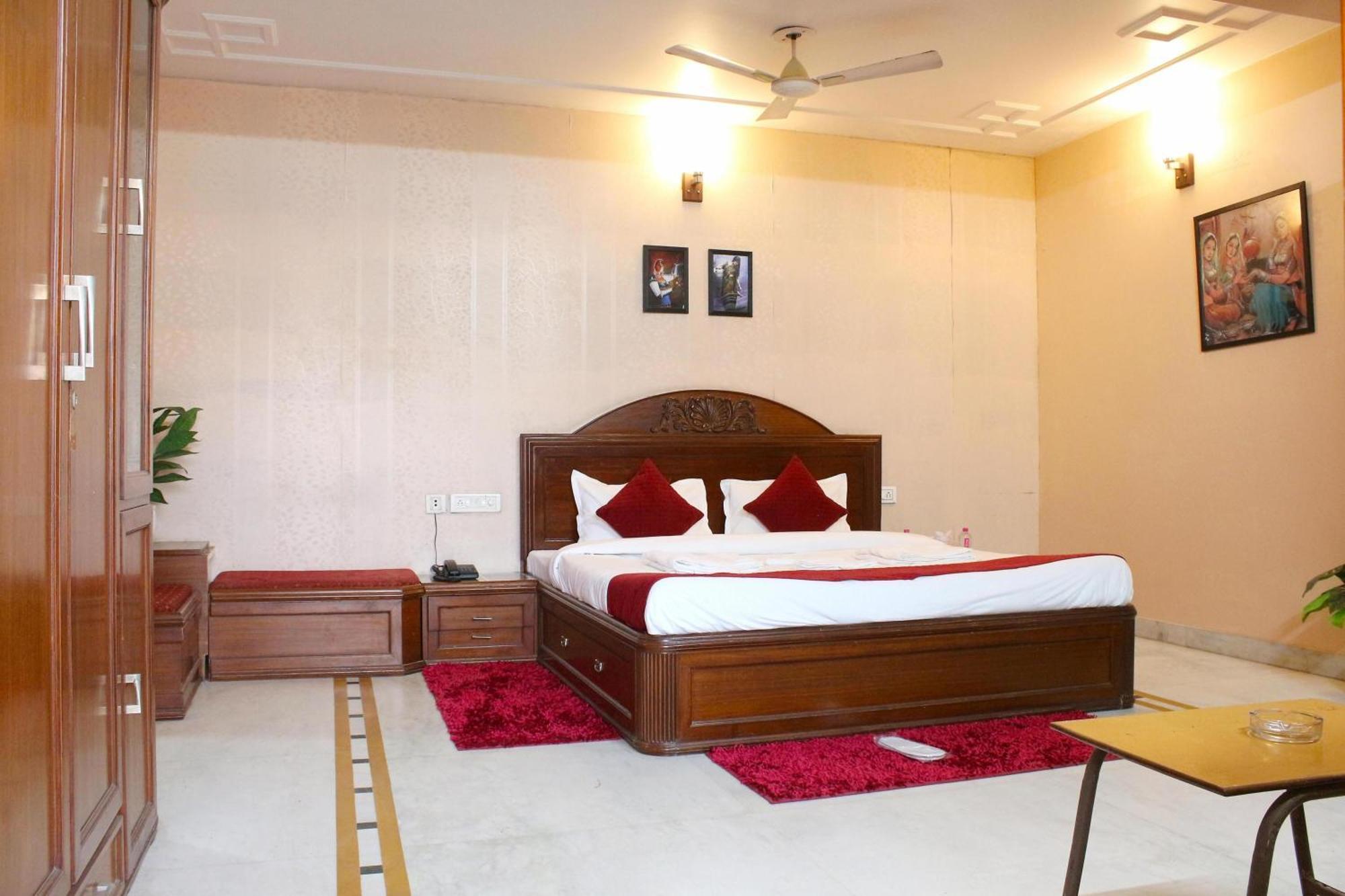 Pink Cozzy Hotel