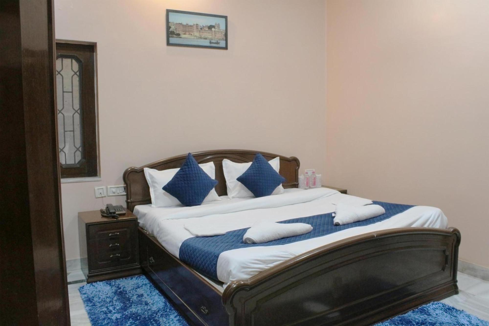 Hotel Pink Cozzy