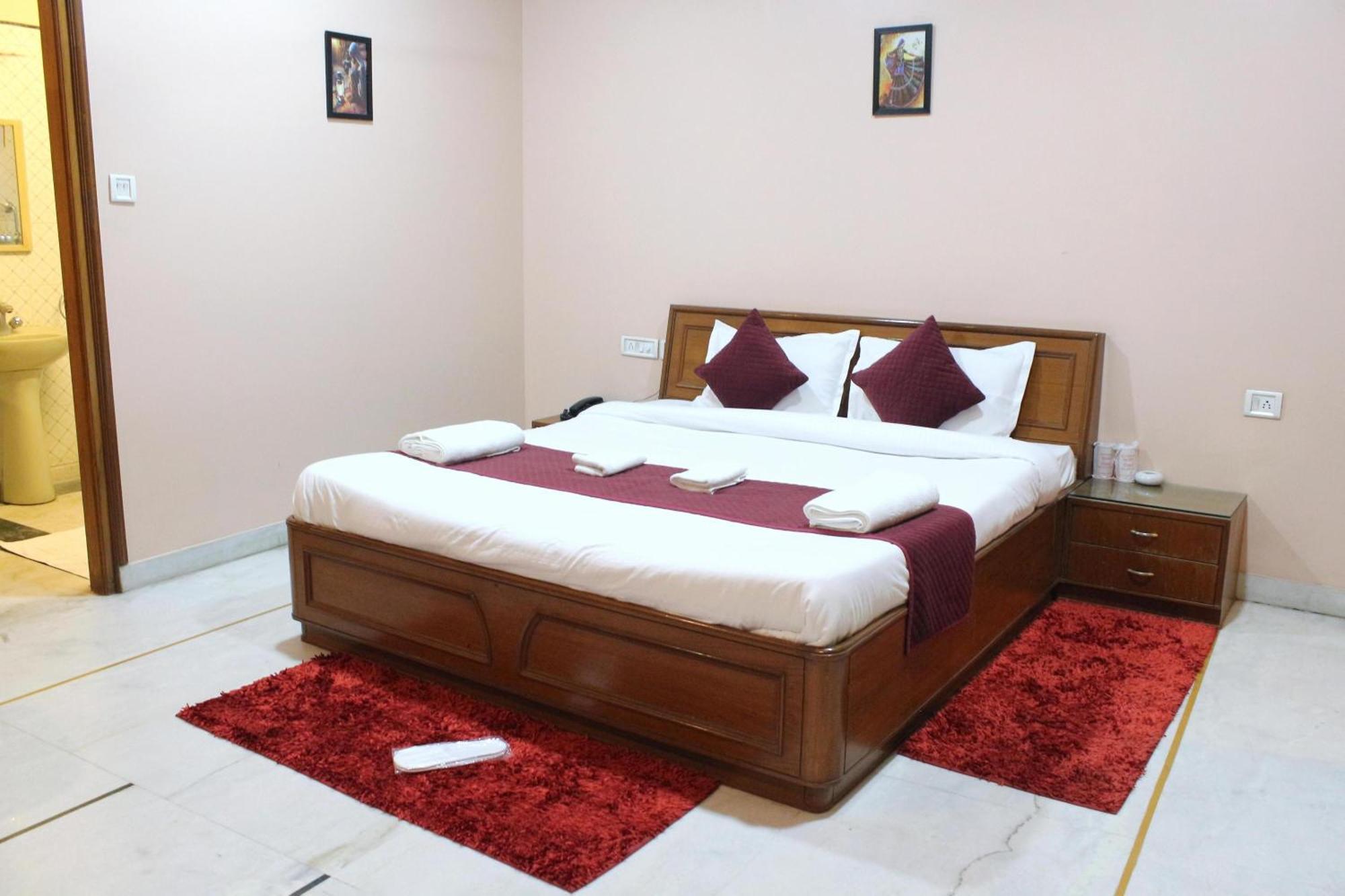 Hotel Pink Cozzy Jaipur