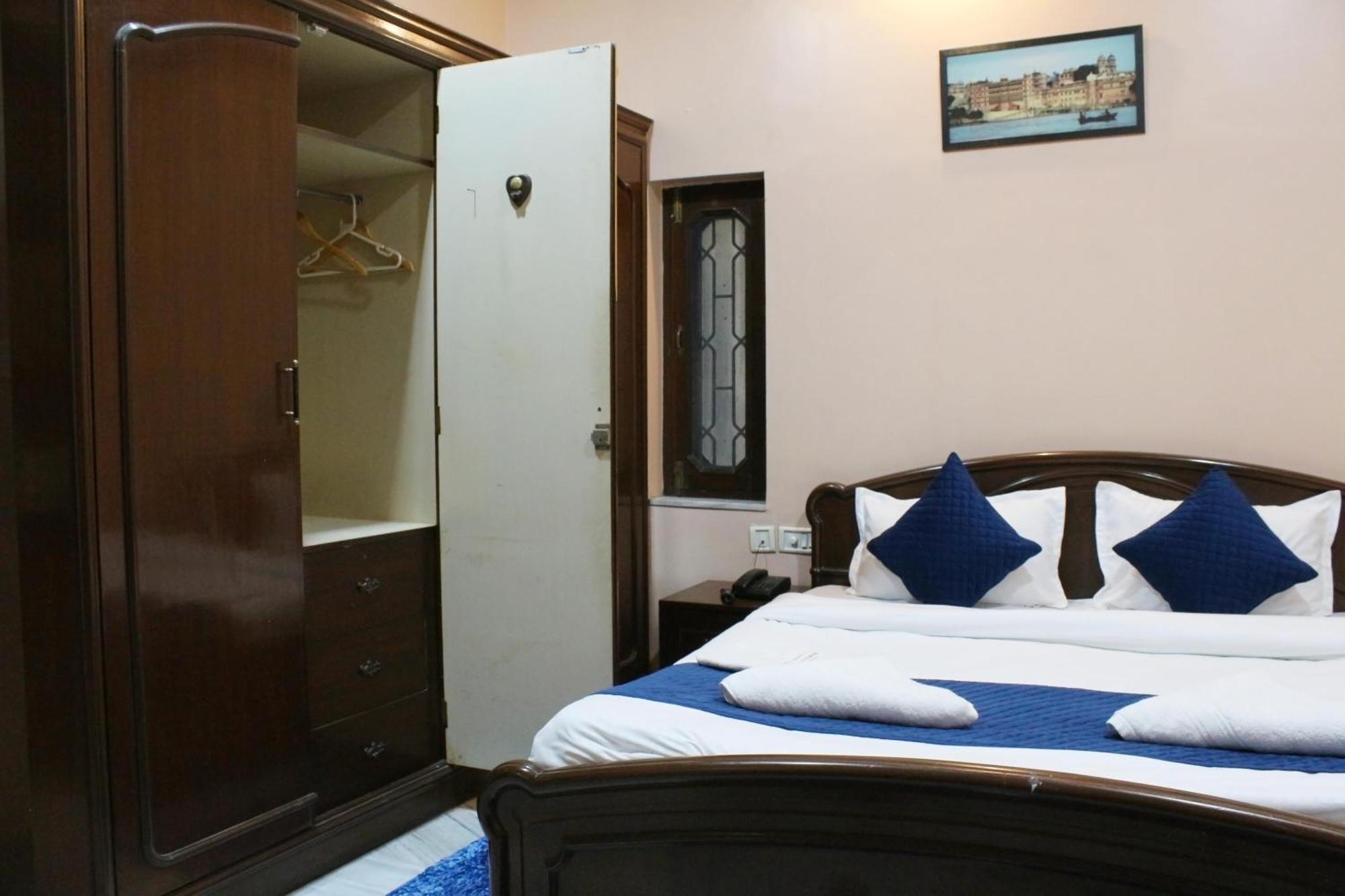 Hotel Pink Cozzy